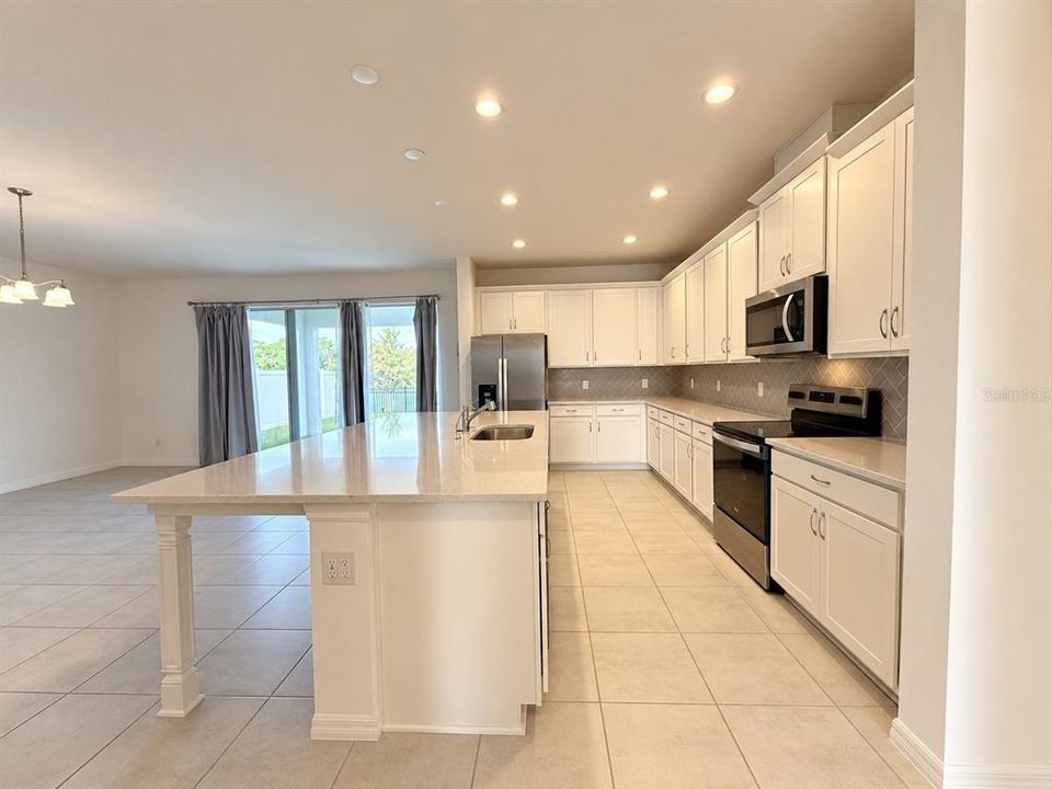 For Rent: $3,500 (5 beds, 4 baths, 3224 Square Feet)