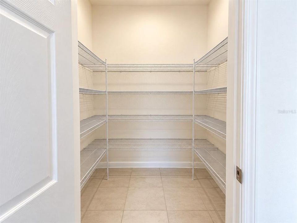 For Rent: $3,500 (5 beds, 4 baths, 3224 Square Feet)