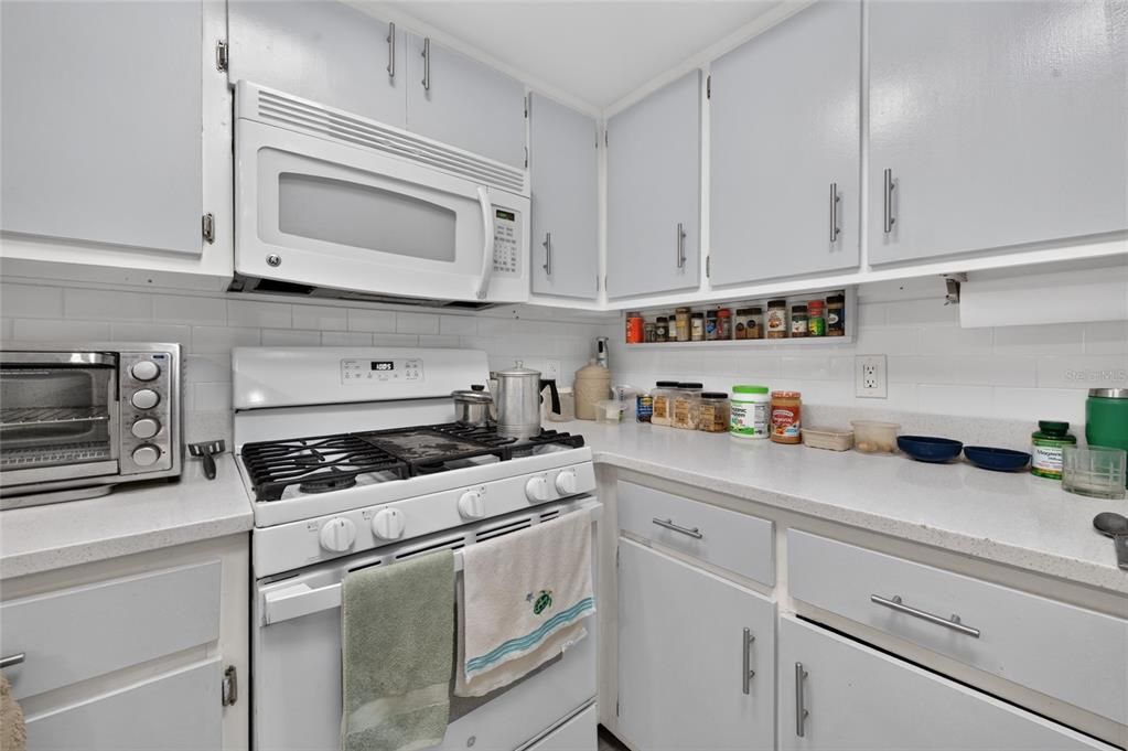 En Venta: $269,000 (2 camas, 2 baños, 1244 Pies cuadrados)
