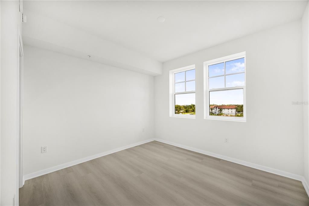 For Sale: $255,000 (1 beds, 1 baths, 750 Square Feet)