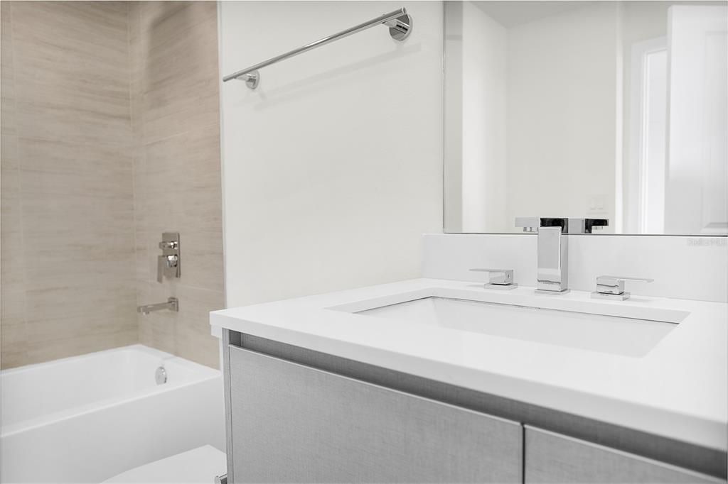 For Sale: $255,000 (1 beds, 1 baths, 750 Square Feet)