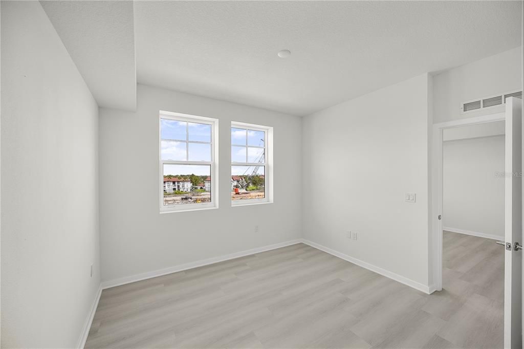 For Sale: $255,000 (1 beds, 1 baths, 750 Square Feet)