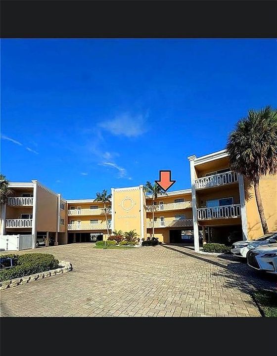 For Rent: $2,195 (1 beds, 1 baths, 735 Square Feet)