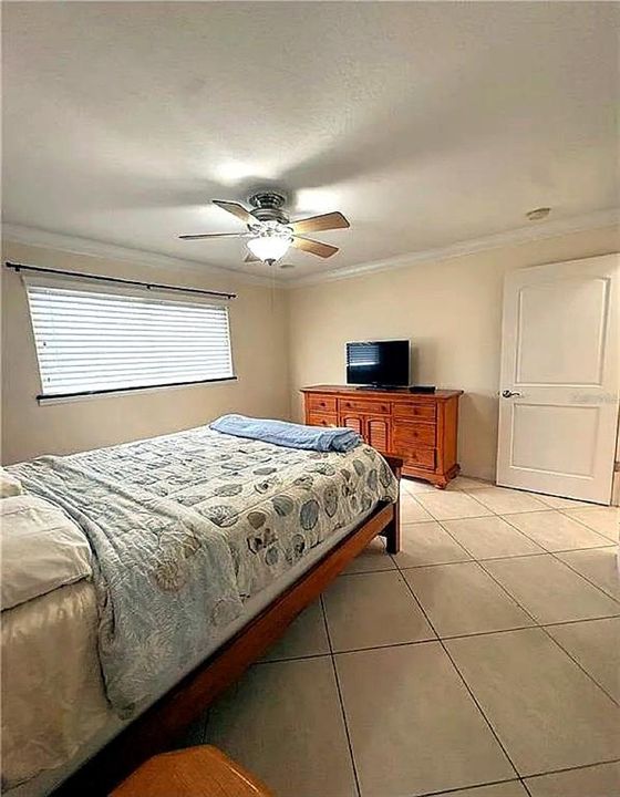 For Rent: $2,195 (1 beds, 1 baths, 735 Square Feet)