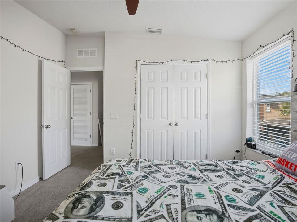 For Sale: $329,900 (3 beds, 2 baths, 1605 Square Feet)