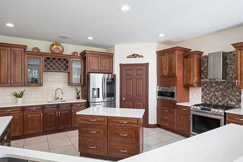 For Sale: $1,249,900 (5 beds, 5 baths, 5143 Square Feet)
