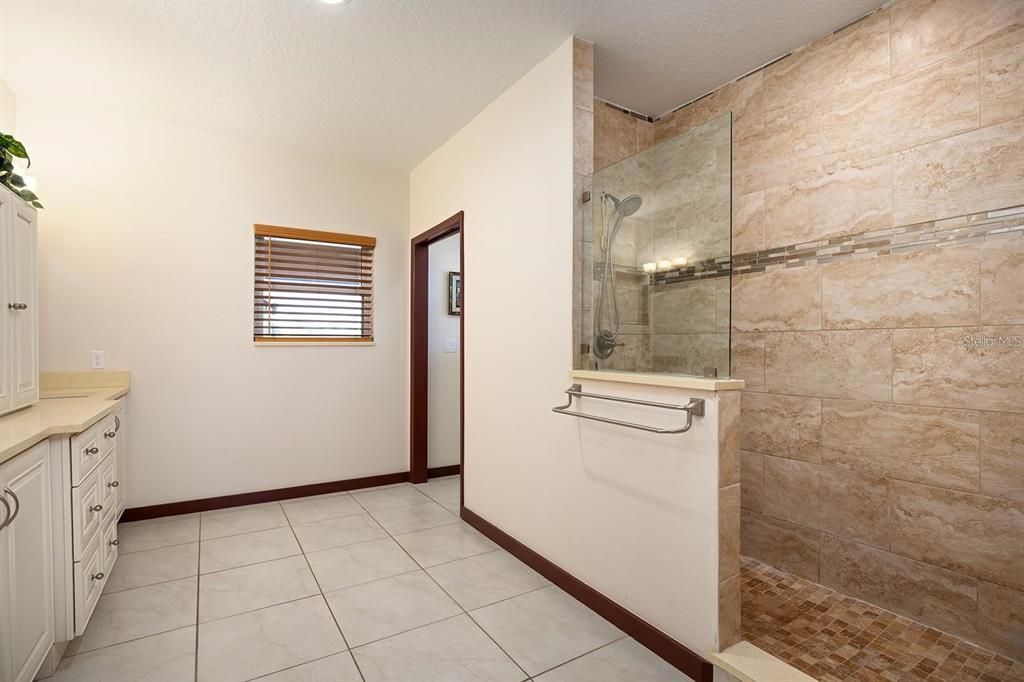 For Sale: $1,249,900 (5 beds, 5 baths, 5143 Square Feet)