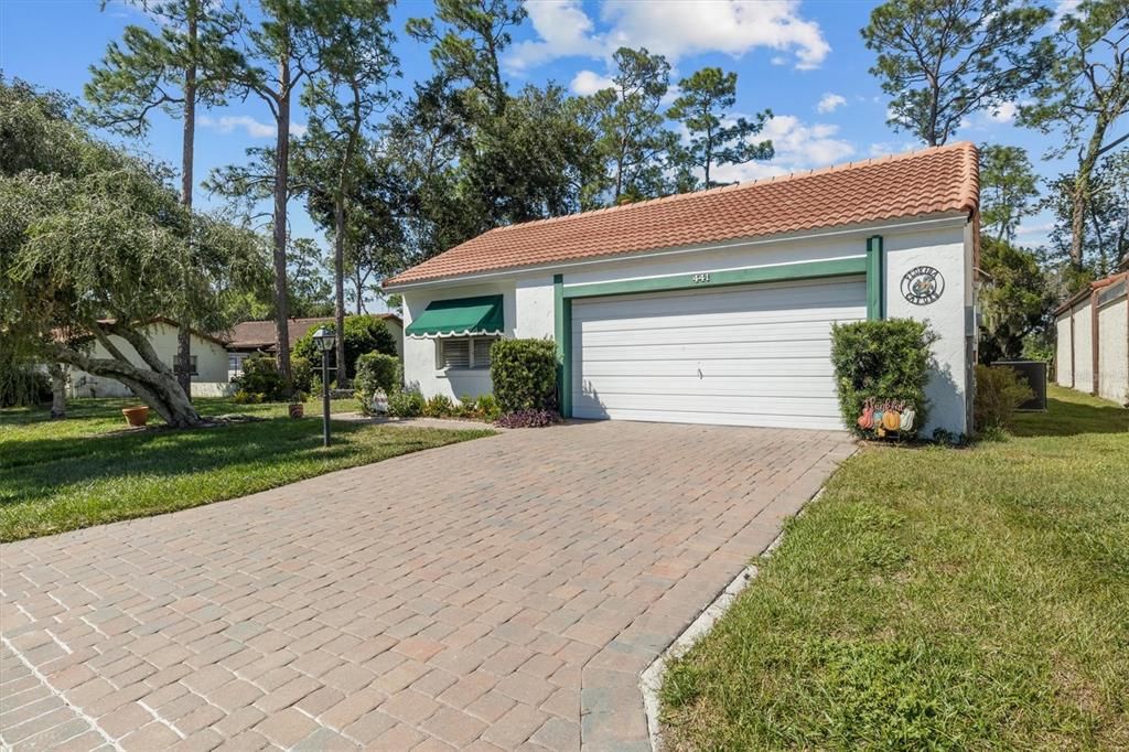 For Sale: $259,900 (2 beds, 2 baths, 1843 Square Feet)