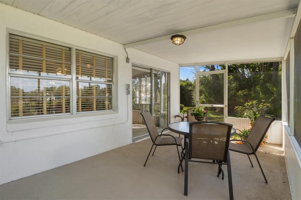 For Sale: $259,900 (2 beds, 2 baths, 1843 Square Feet)