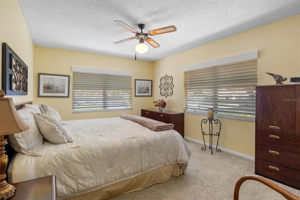 For Sale: $259,900 (2 beds, 2 baths, 1843 Square Feet)