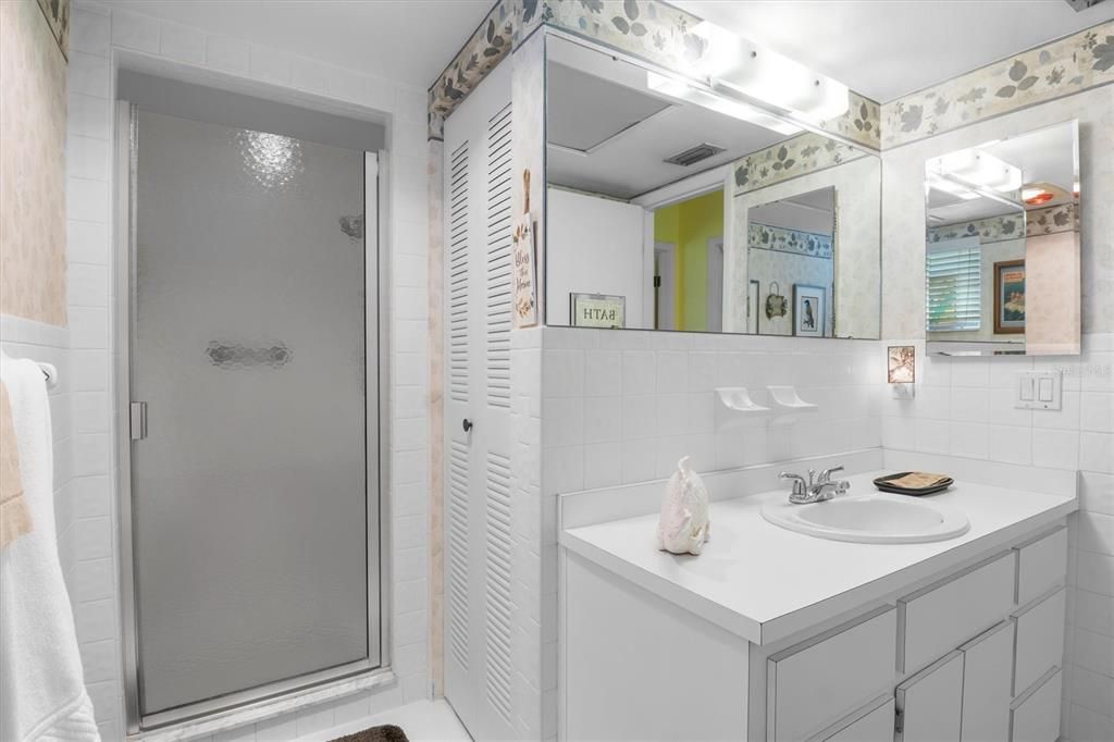 For Sale: $259,900 (2 beds, 2 baths, 1843 Square Feet)