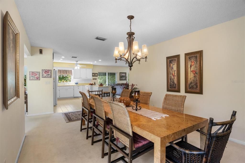 For Sale: $259,900 (2 beds, 2 baths, 1843 Square Feet)