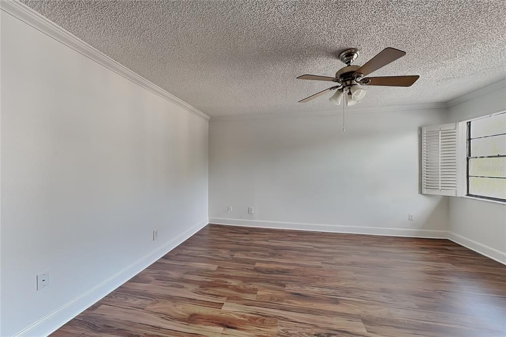 For Rent: $1,875 (2 beds, 1 baths, 857 Square Feet)