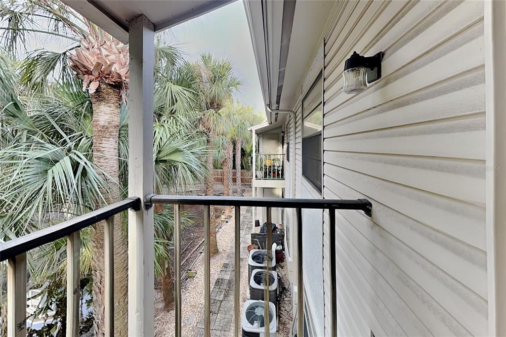 For Rent: $1,875 (2 beds, 1 baths, 857 Square Feet)