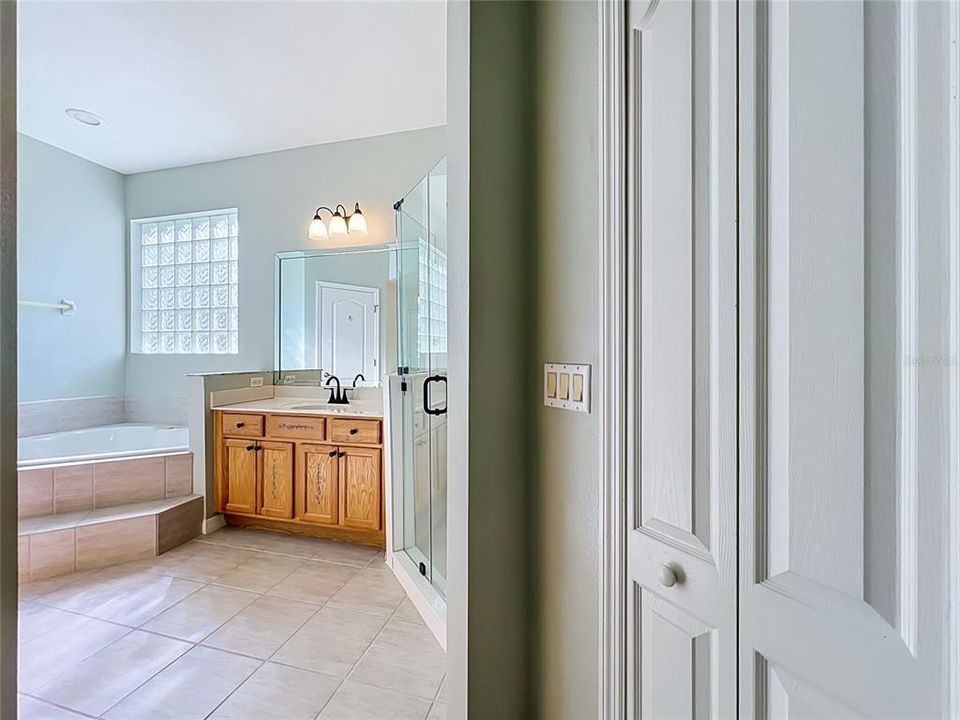 For Sale: $449,000 (3 beds, 2 baths, 2244 Square Feet)