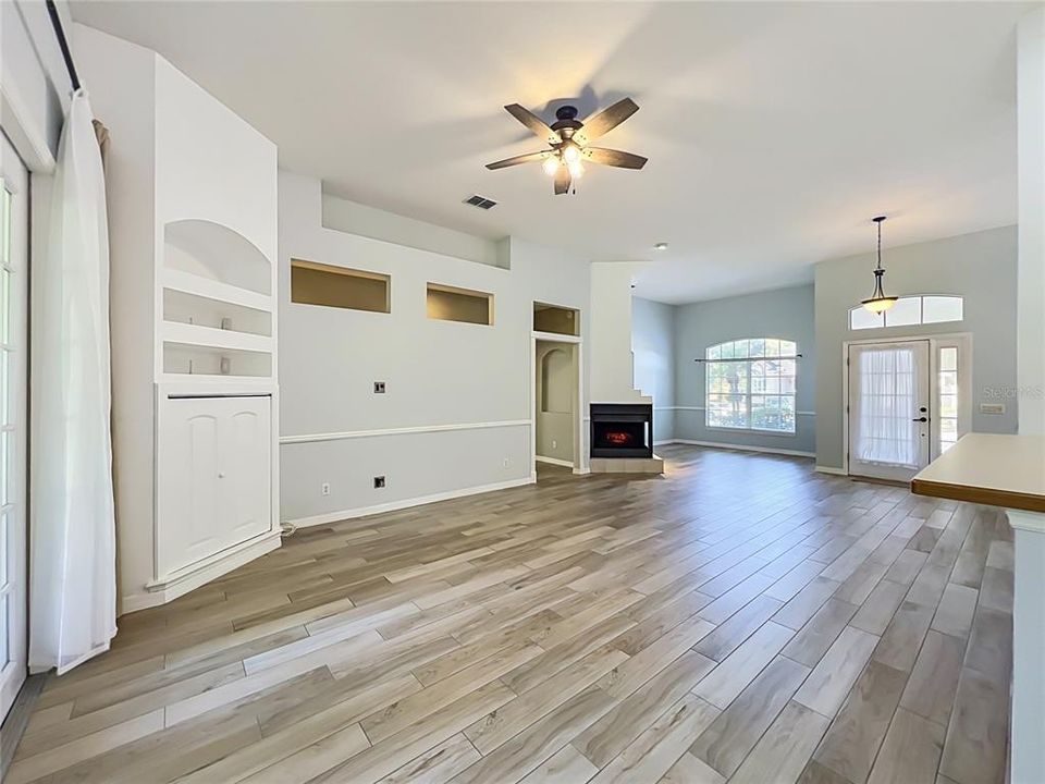 For Sale: $449,000 (3 beds, 2 baths, 2244 Square Feet)