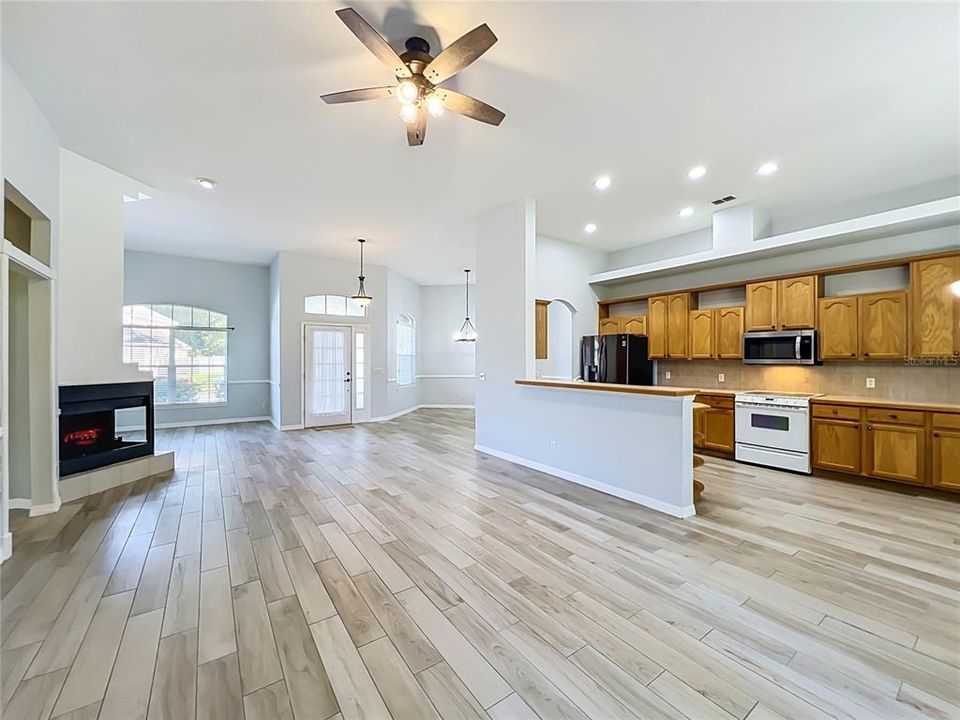 For Sale: $449,000 (3 beds, 2 baths, 2244 Square Feet)
