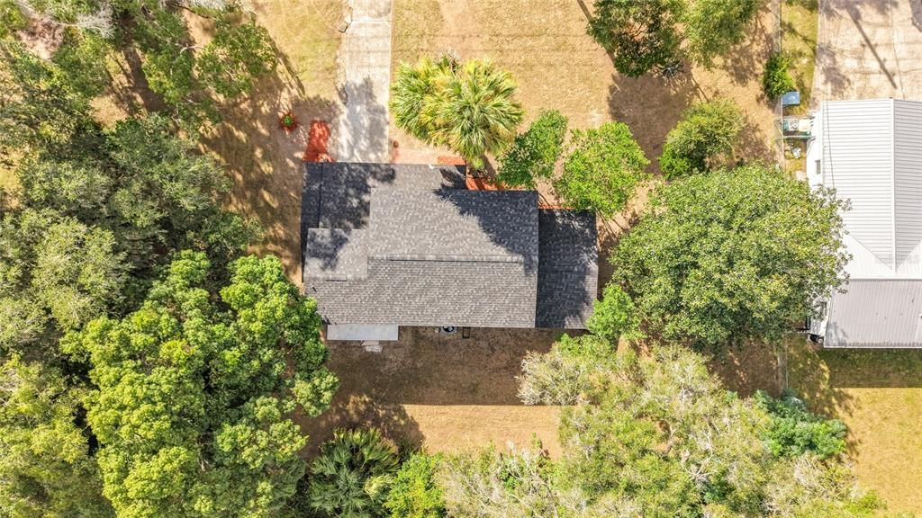 For Sale: $275,000 (6 beds, 2 baths, 1904 Square Feet)