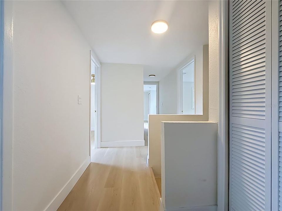 For Sale: $275,000 (6 beds, 2 baths, 1904 Square Feet)