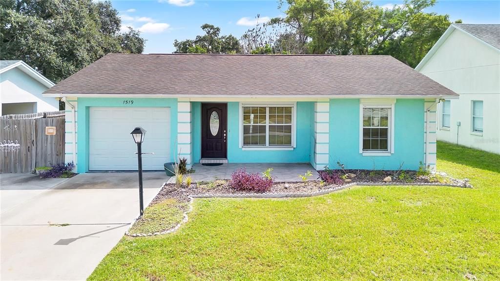 For Sale: $350,000 (3 beds, 2 baths, 1335 Square Feet)