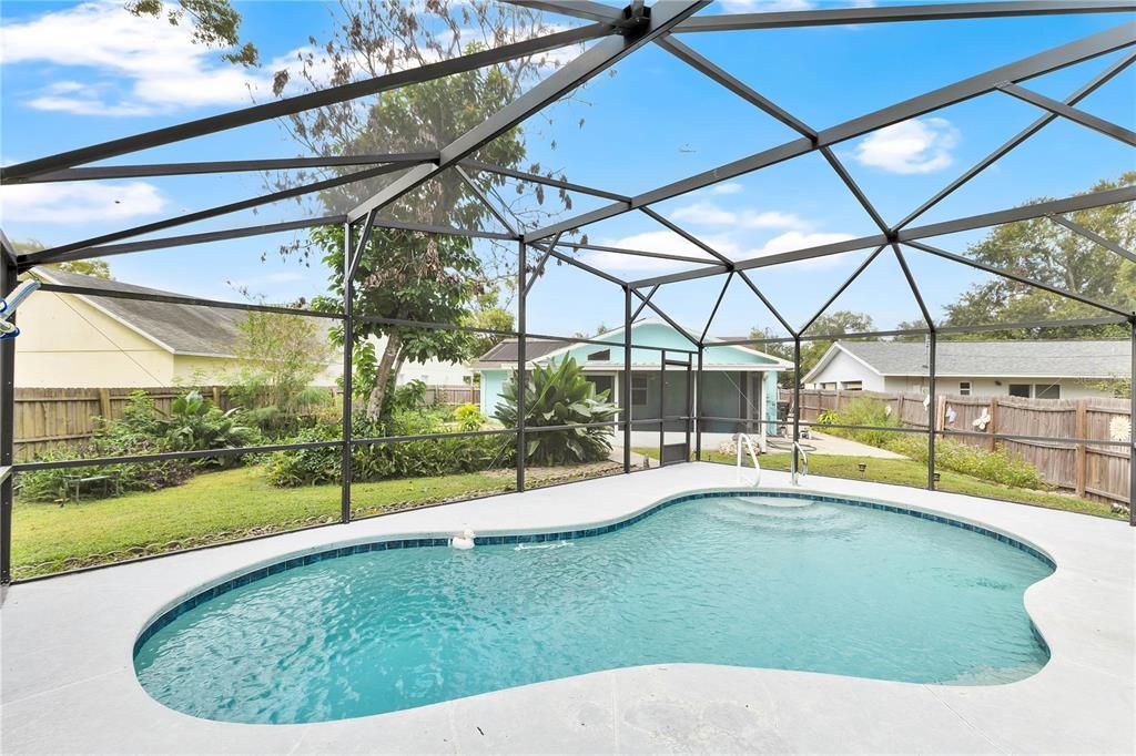 For Sale: $350,000 (3 beds, 2 baths, 1335 Square Feet)