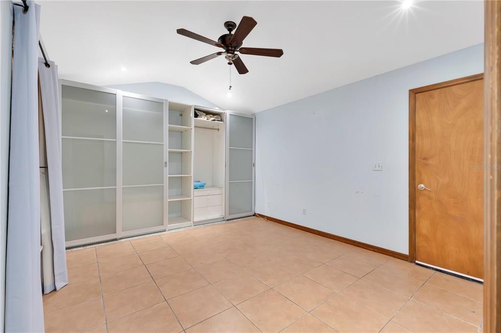 For Sale: $350,000 (3 beds, 2 baths, 1335 Square Feet)