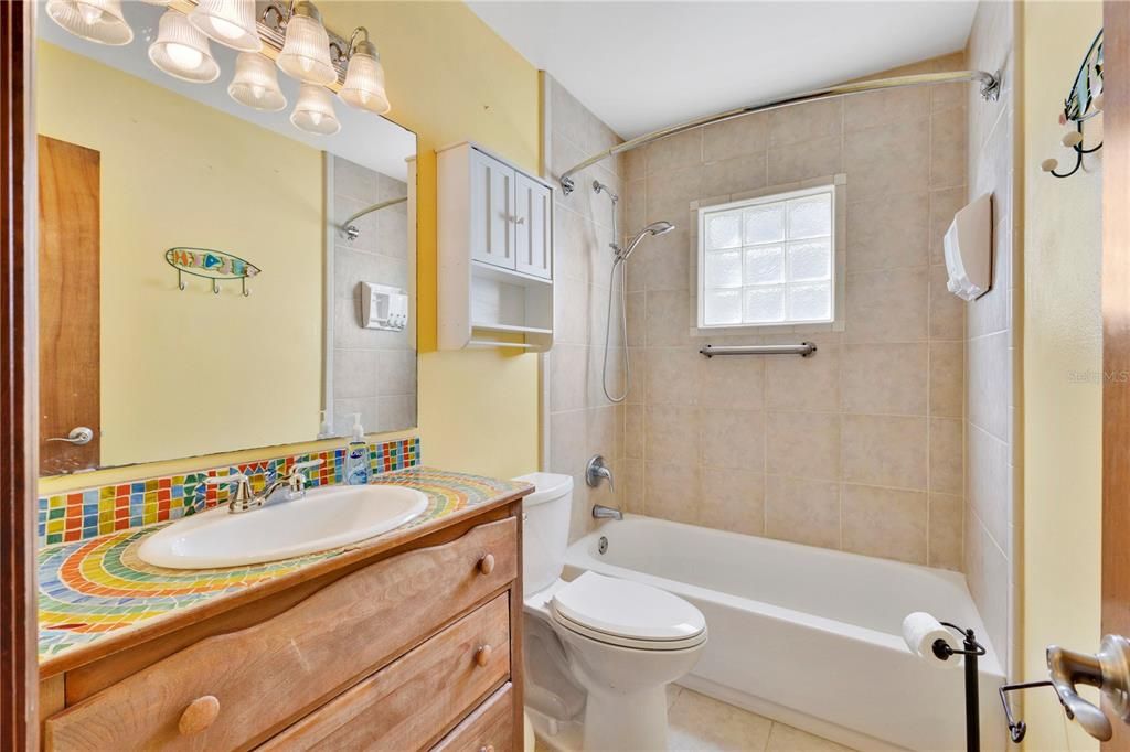 For Sale: $350,000 (3 beds, 2 baths, 1335 Square Feet)