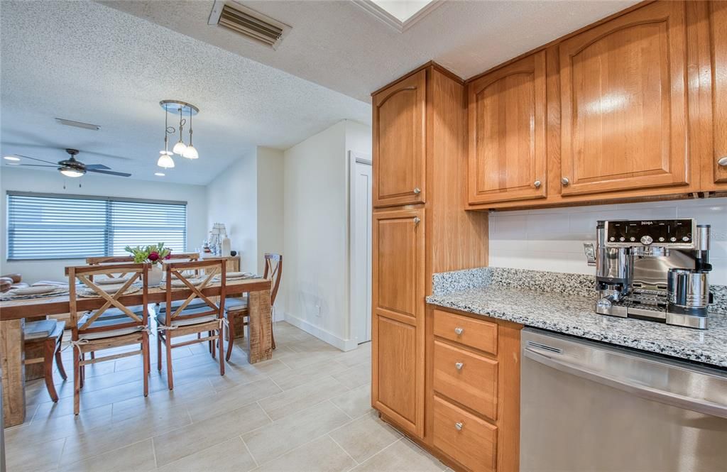 En Venta: $409,900 (2 camas, 2 baños, 1198 Pies cuadrados)