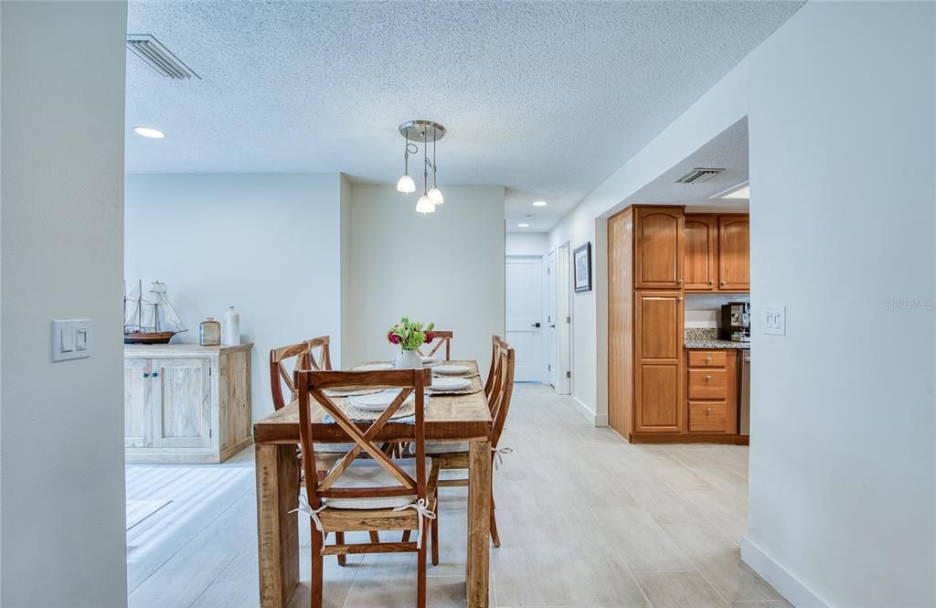 En Venta: $409,900 (2 camas, 2 baños, 1198 Pies cuadrados)