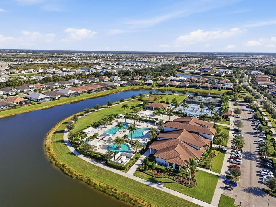For Sale: $695,000 (2 beds, 2 baths, 1820 Square Feet)