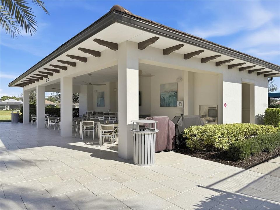 For Sale: $695,000 (2 beds, 2 baths, 1820 Square Feet)