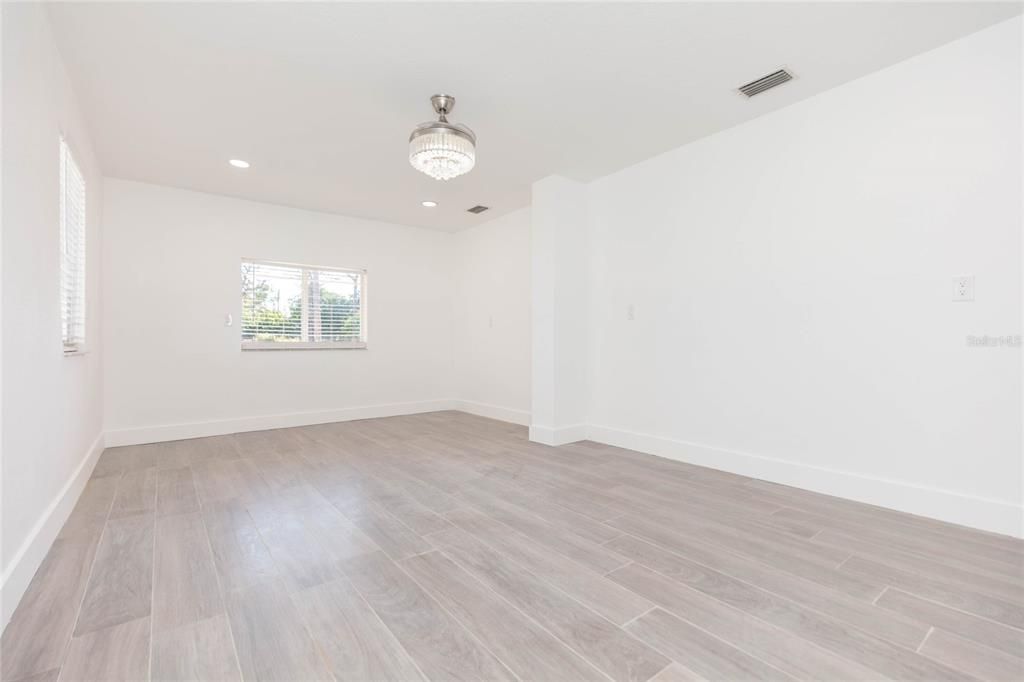 В аренду: $4,400 (3 спален, 2 ванн, 1698 Квадратных фут)