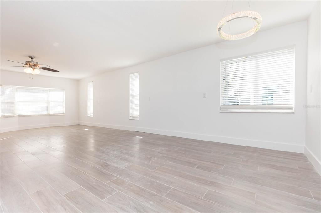 В аренду: $4,400 (3 спален, 2 ванн, 1698 Квадратных фут)