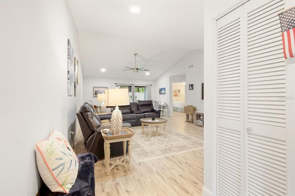 For Sale: $275,000 (2 beds, 2 baths, 1200 Square Feet)