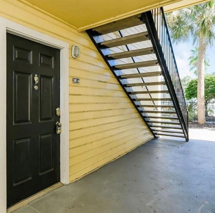 For Rent: $1,400 (1 beds, 1 baths, 627 Square Feet)