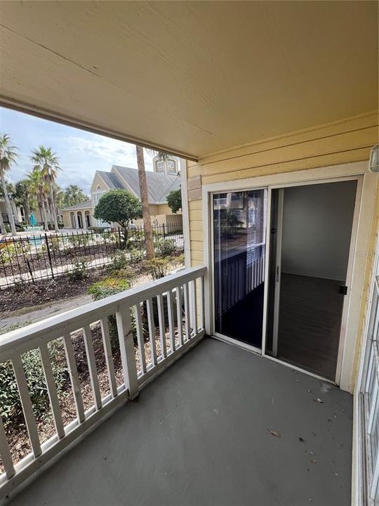 For Rent: $1,400 (1 beds, 1 baths, 627 Square Feet)