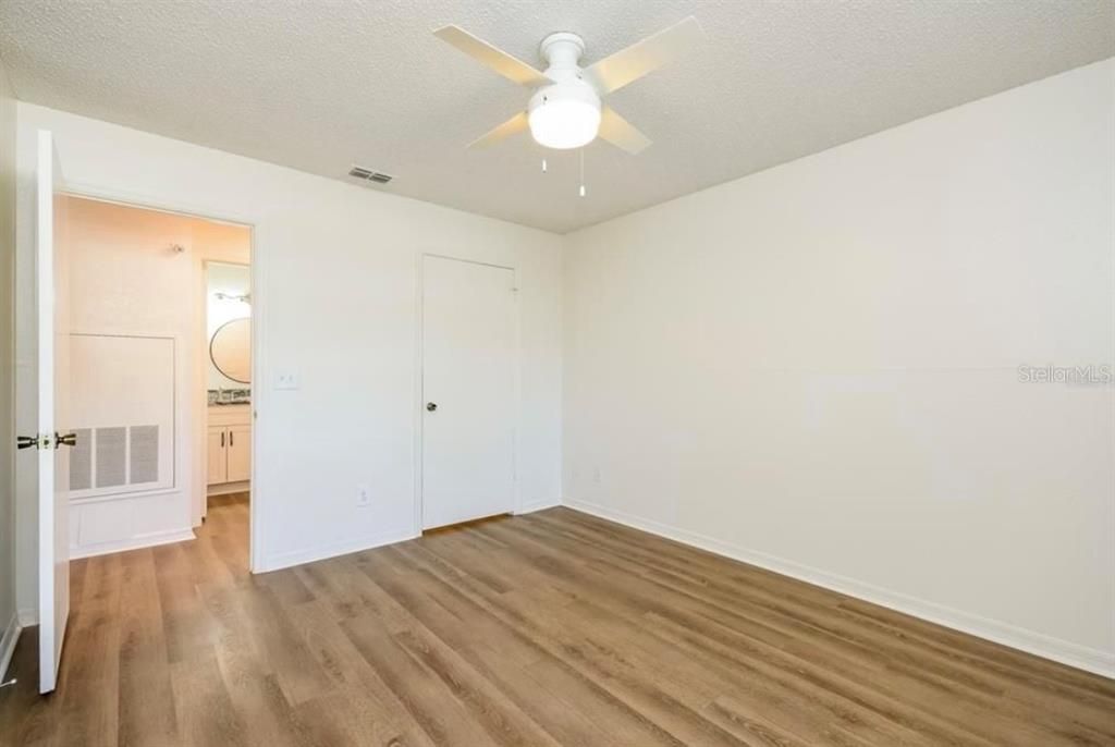 For Rent: $1,400 (1 beds, 1 baths, 627 Square Feet)