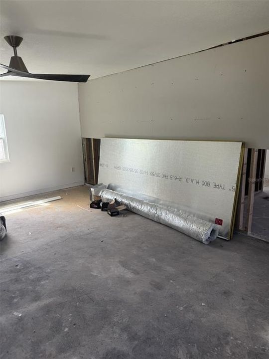 For Sale: $299,000 (4 beds, 2 baths, 1183 Square Feet)