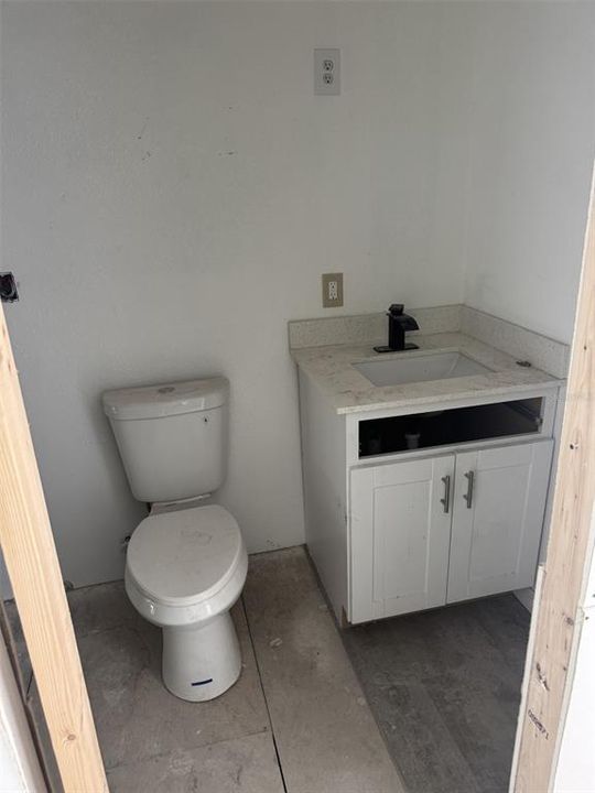 For Sale: $299,000 (4 beds, 2 baths, 1183 Square Feet)