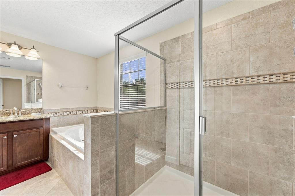 En Venta: $570,000 (5 camas, 4 baños, 2842 Pies cuadrados)