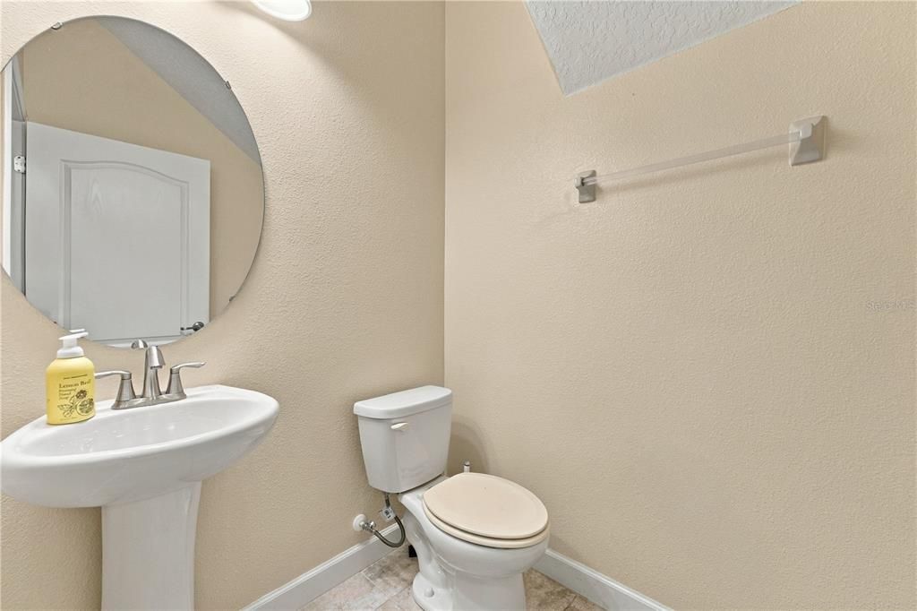 En Venta: $570,000 (5 camas, 4 baños, 2842 Pies cuadrados)