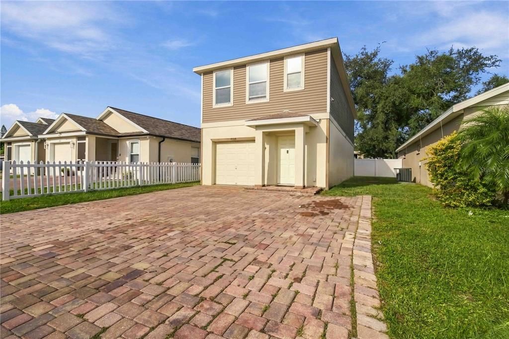 For Sale: $280,000 (3 beds, 2 baths, 1670 Square Feet)