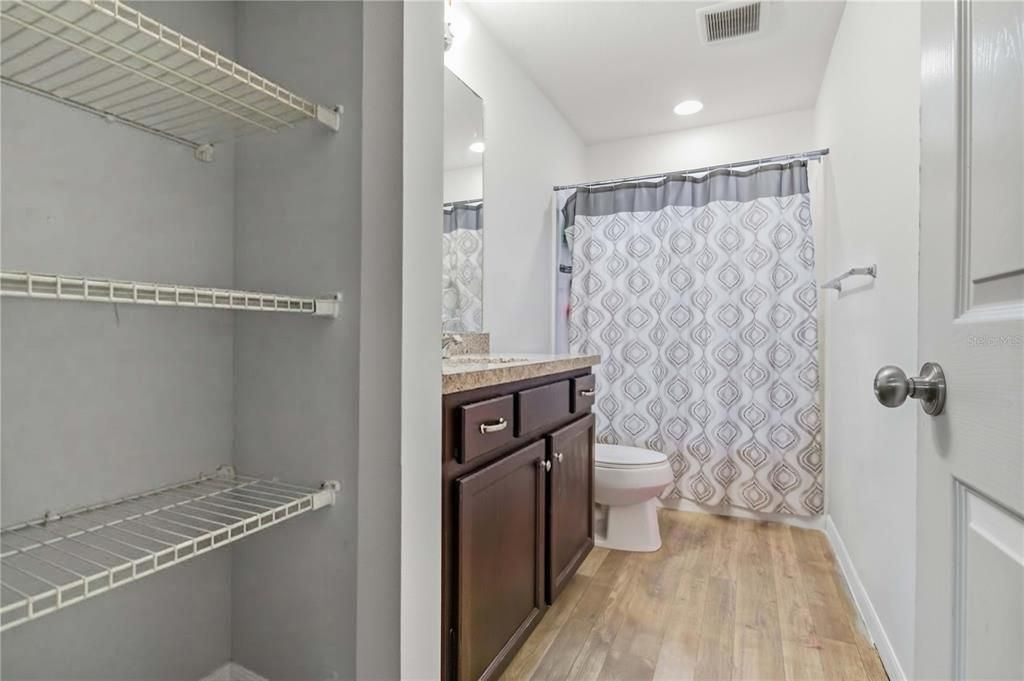 For Sale: $280,000 (3 beds, 2 baths, 1670 Square Feet)