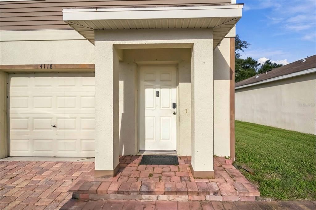 For Sale: $280,000 (3 beds, 2 baths, 1670 Square Feet)