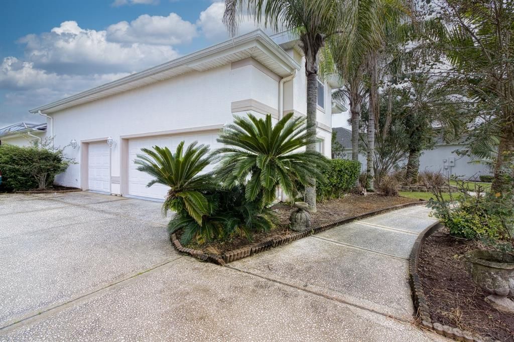 For Sale: $699,000 (4 beds, 3 baths, 3424 Square Feet)