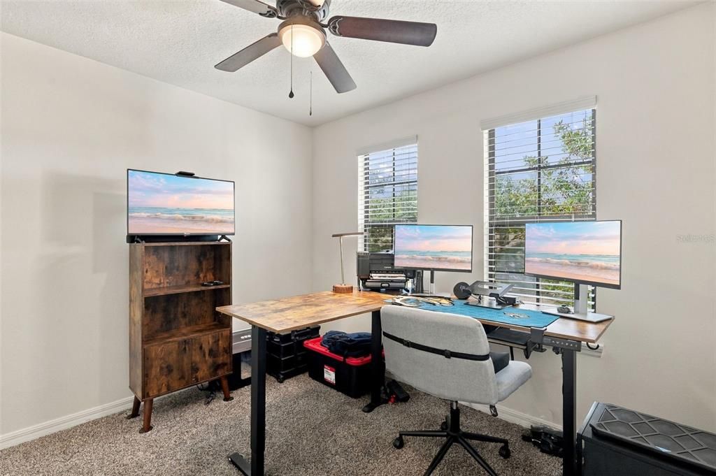 На продажу: $250,000 (2 спален, 2 ванн, 1309 Квадратных фут)