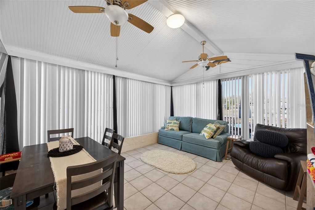 For Sale: $384,900 (3 beds, 2 baths, 1377 Square Feet)