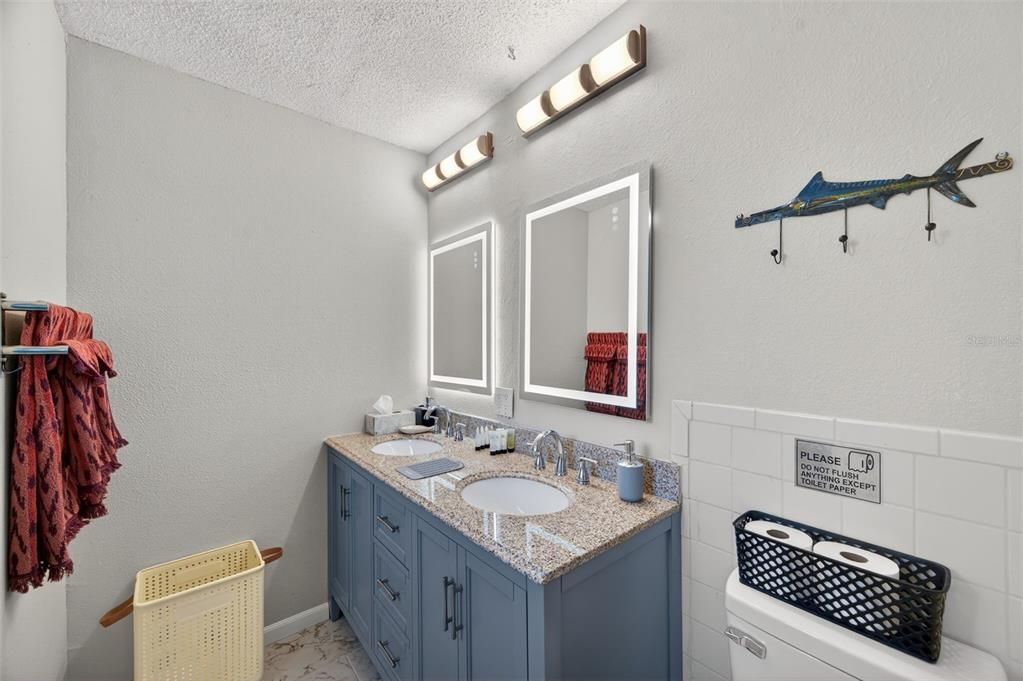 For Sale: $384,900 (3 beds, 2 baths, 1377 Square Feet)