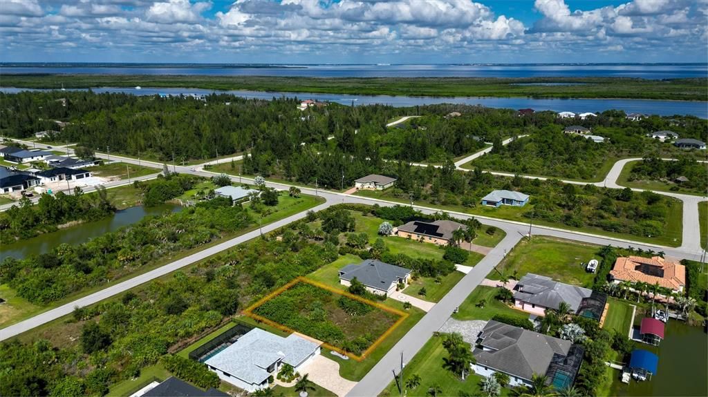 На продажу: $39,999 (0.25 acres)