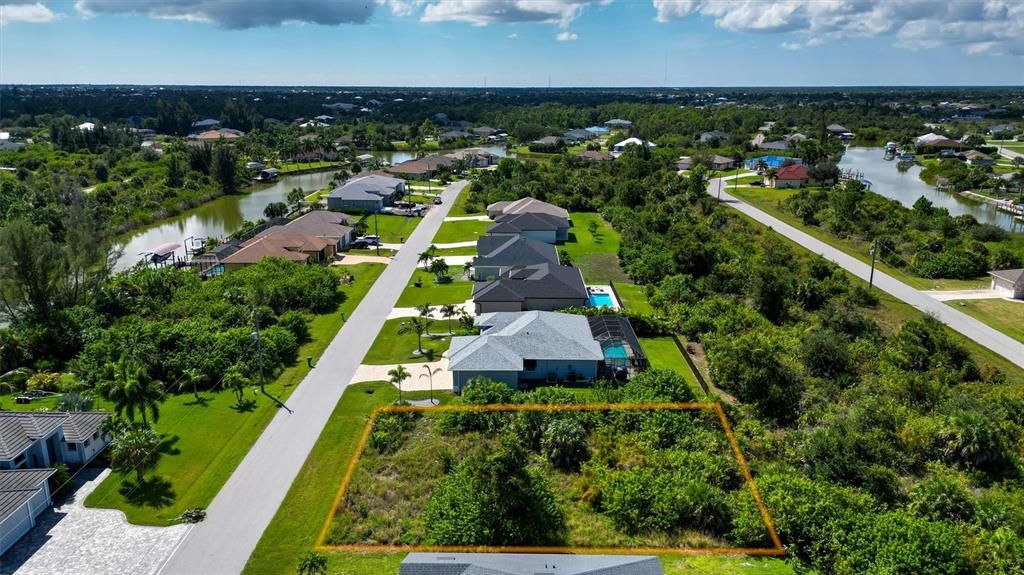 На продажу: $39,999 (0.25 acres)